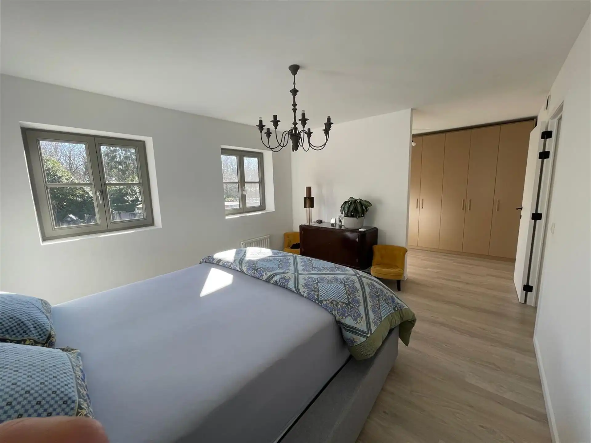 ZEER RUIME KWALITATIEVE WONING MET INPANDIGE GARAGE foto 23