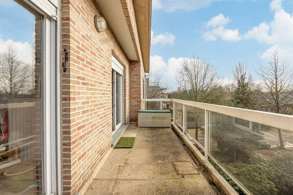 Groot hoekappartement met bijzonder veel lichtinval op de 3e verdieping foto 16