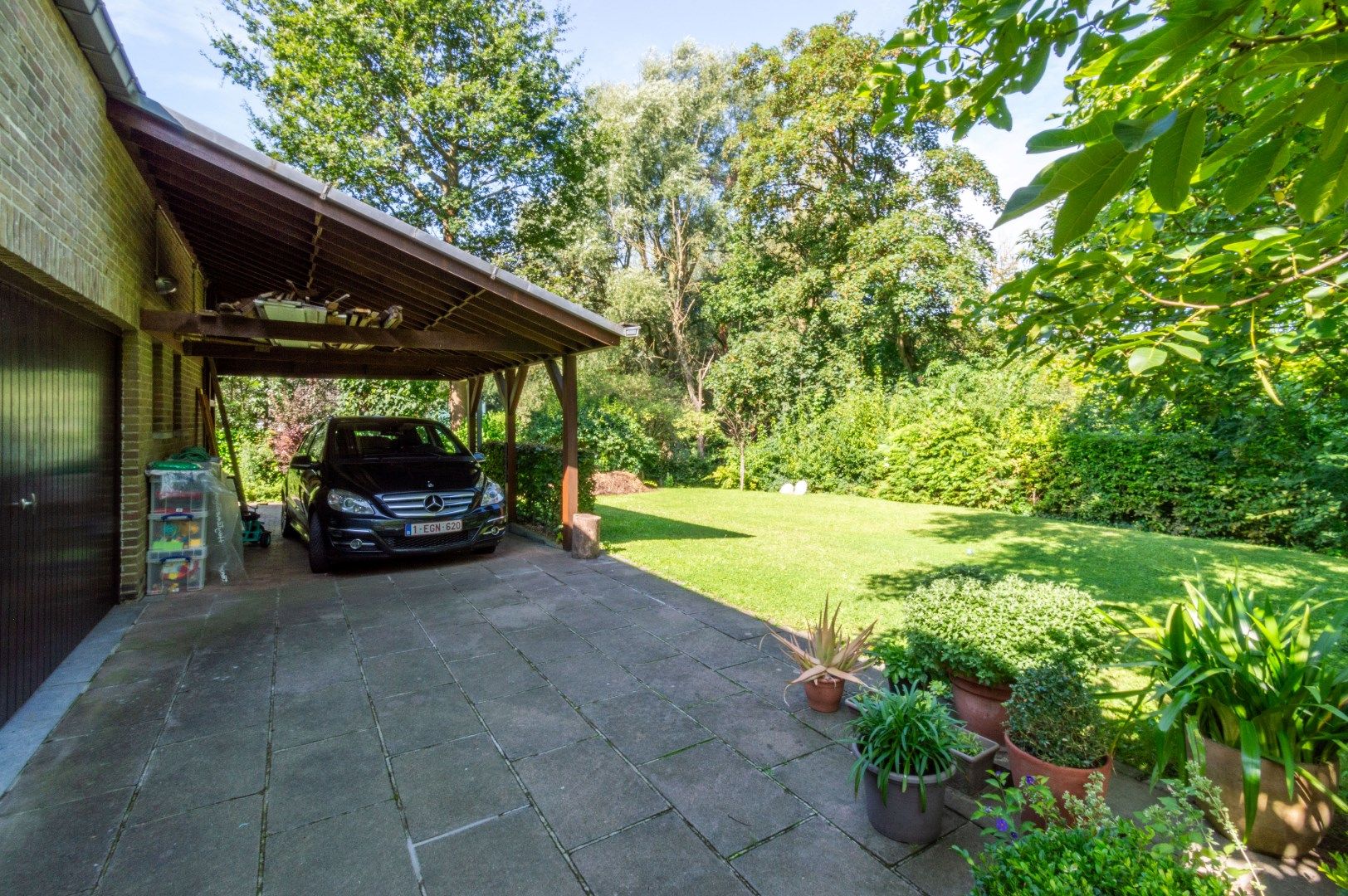 Een degelijke en goed onderhouden villa met oa. 4 slaapkamers foto 23