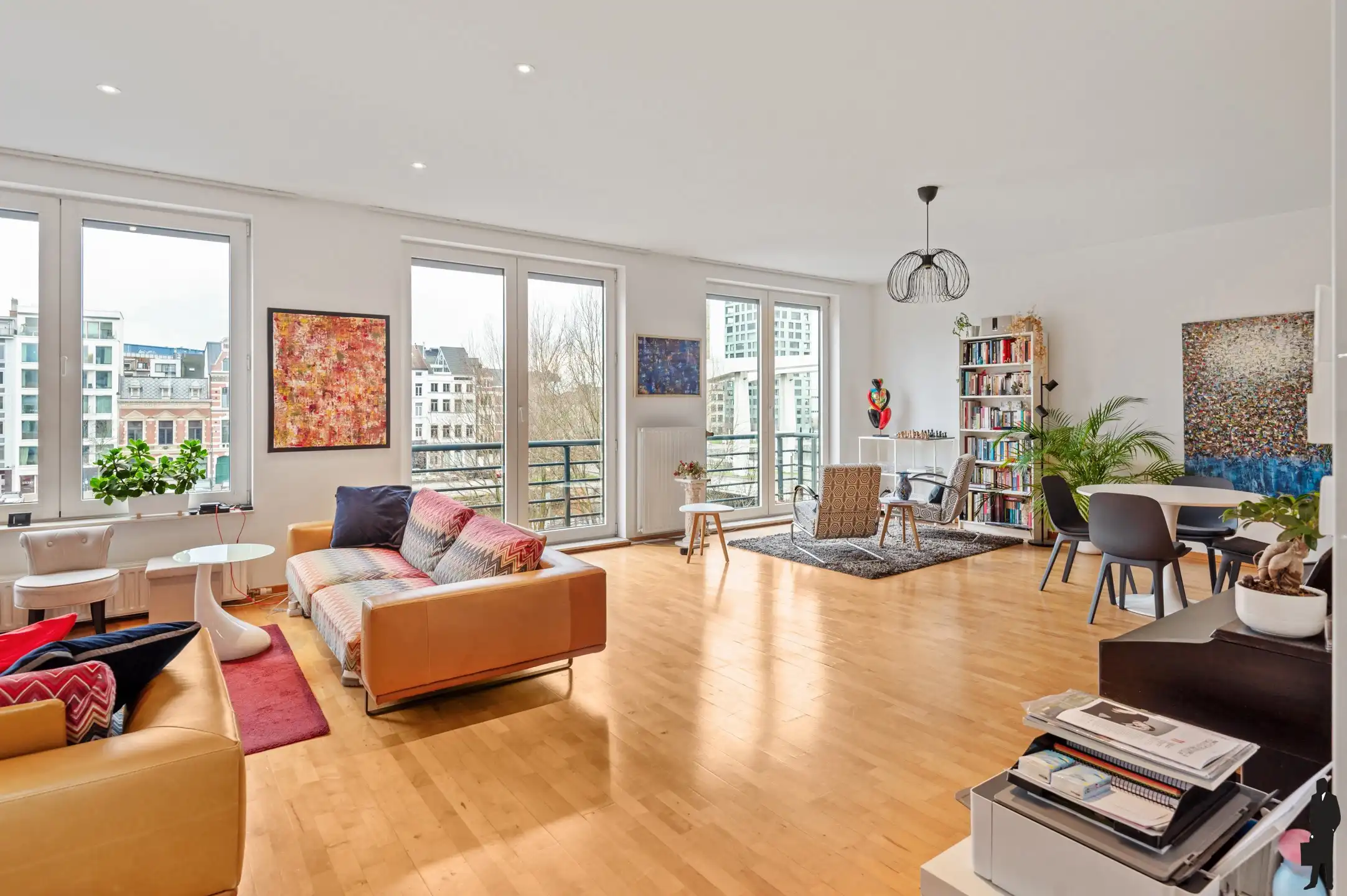 Licht en ruim 2-slaapkamerappartement met prachtig waterzicht foto 3