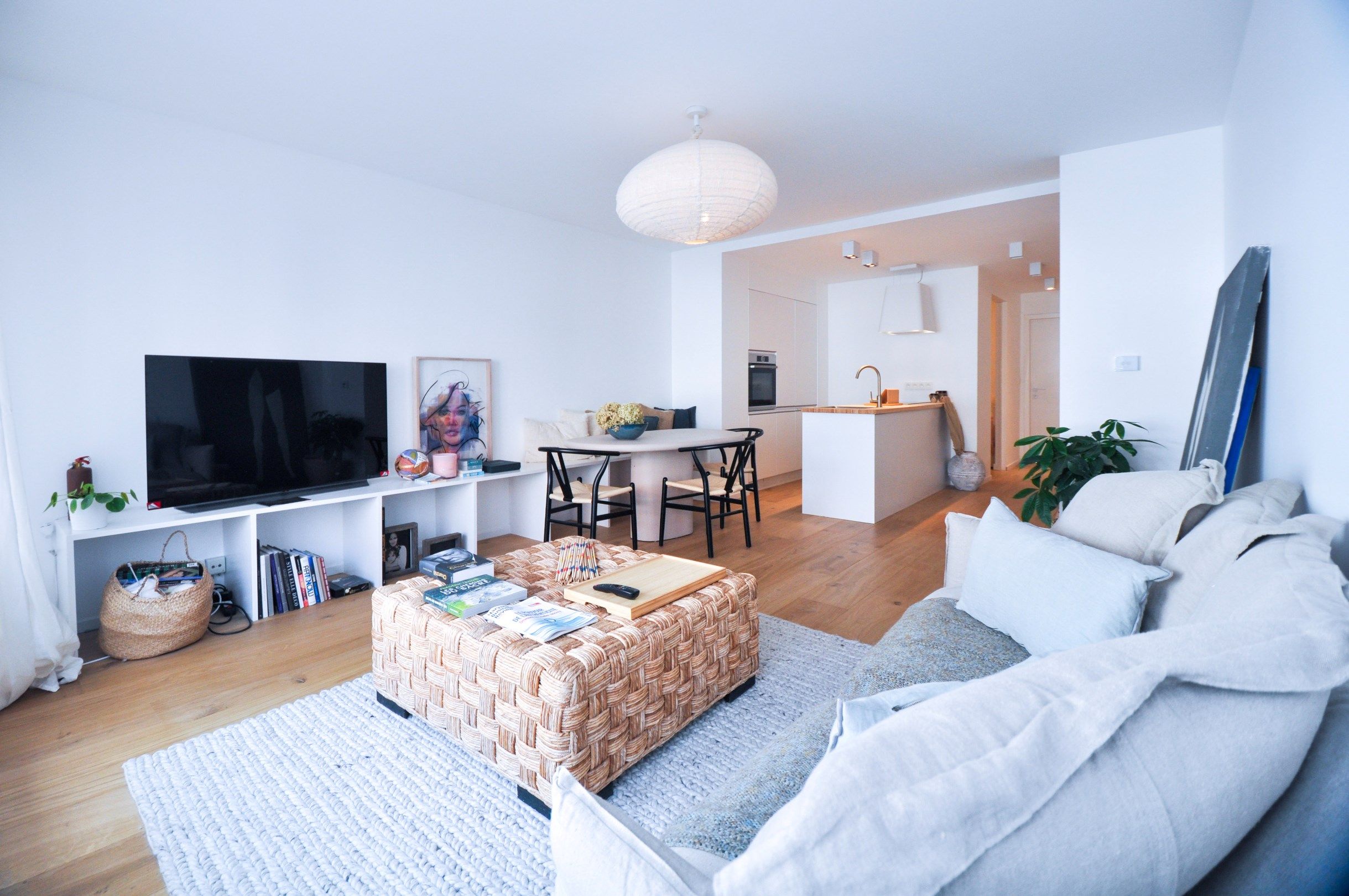 Recent volledig gerenoveerd appartement. foto {{pictureIndex}}