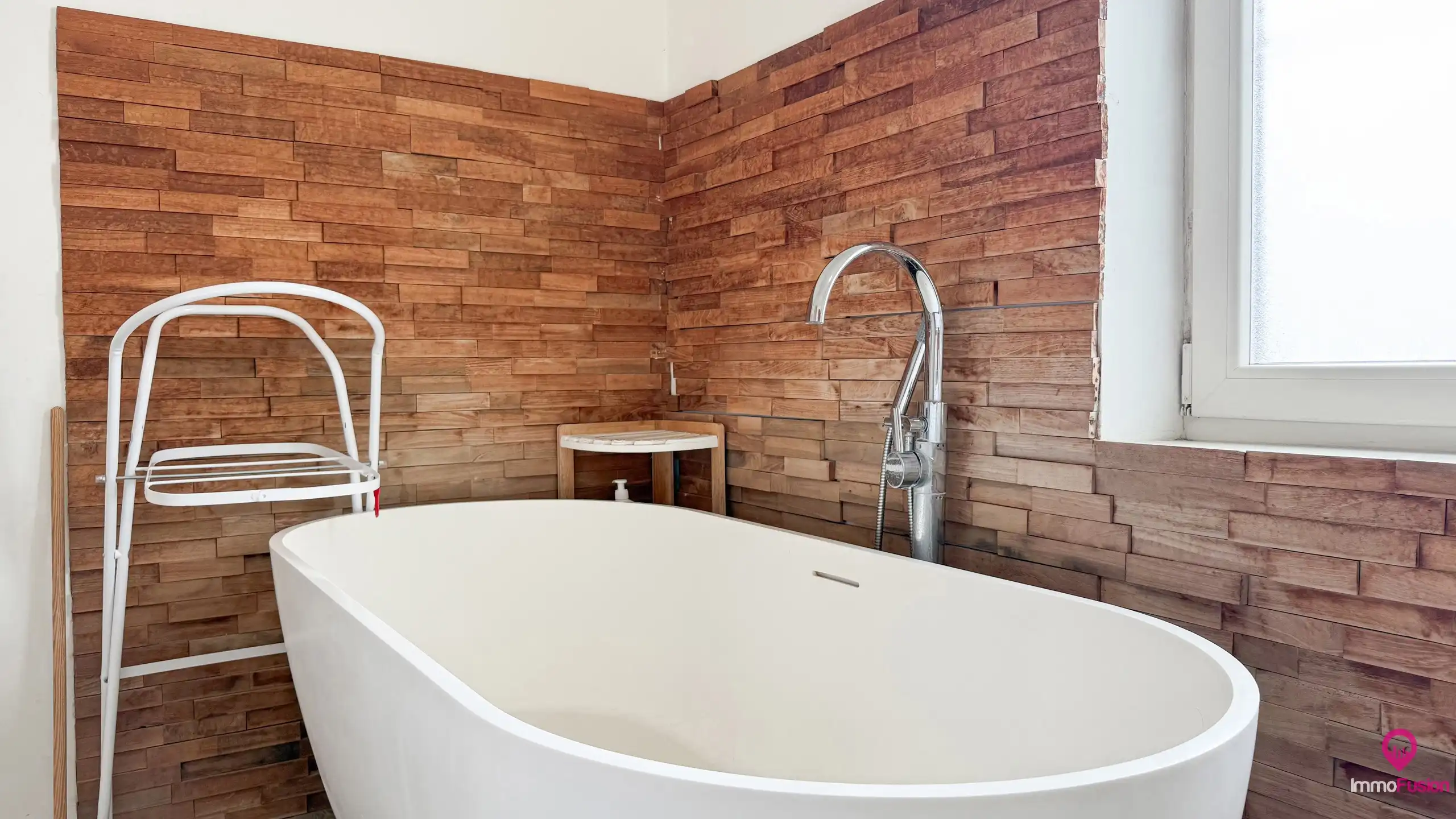 Recente halfopen woning met 3slpks, veranda en ruime tuin! foto 21