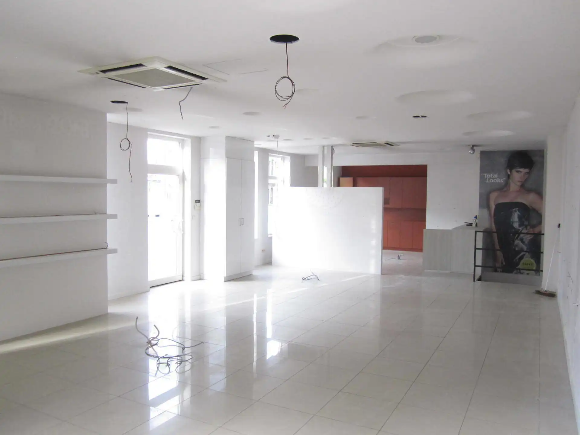 Handelspand te huur in Hasselt, 220 m² foto 4