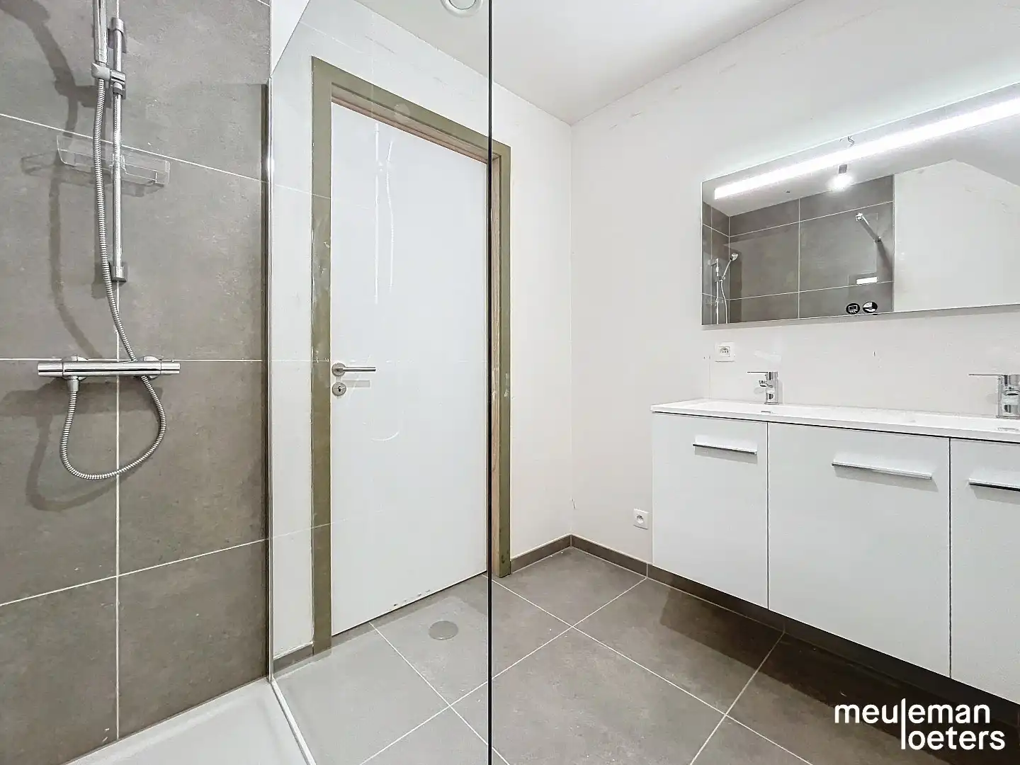 Prachtige nieuwbouw woning in centrum  foto 12