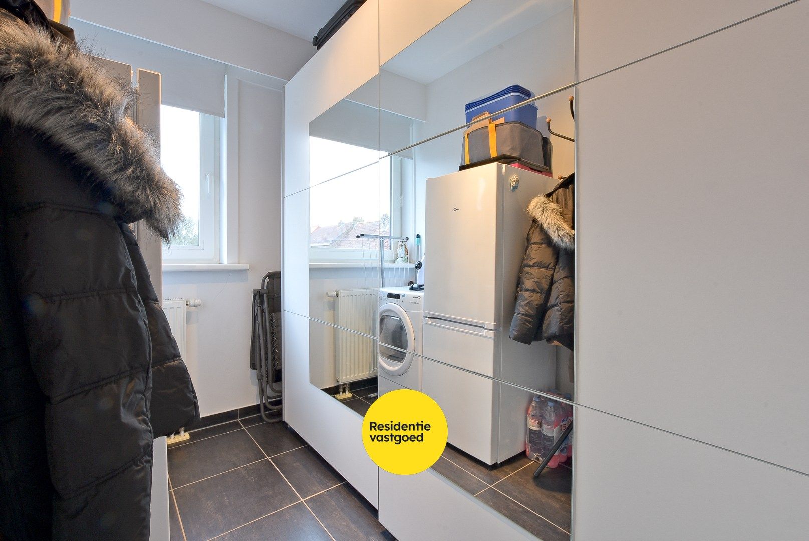 Stijlvol 2 slaapkamer appartement (2010) vlakbij de vismijn in Nieuwpoort. foto 6