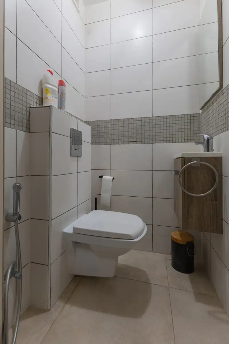 Gerenoveerde en goed onderhouden villa met 4 slaapkamers. foto 12