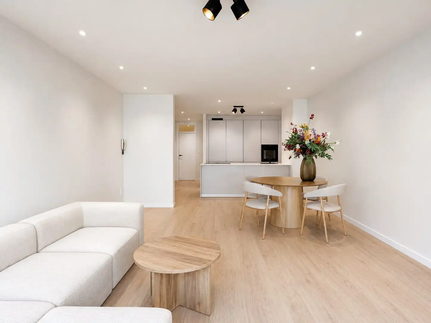 Vernieuwd appartement vlakbij het strand foto 4