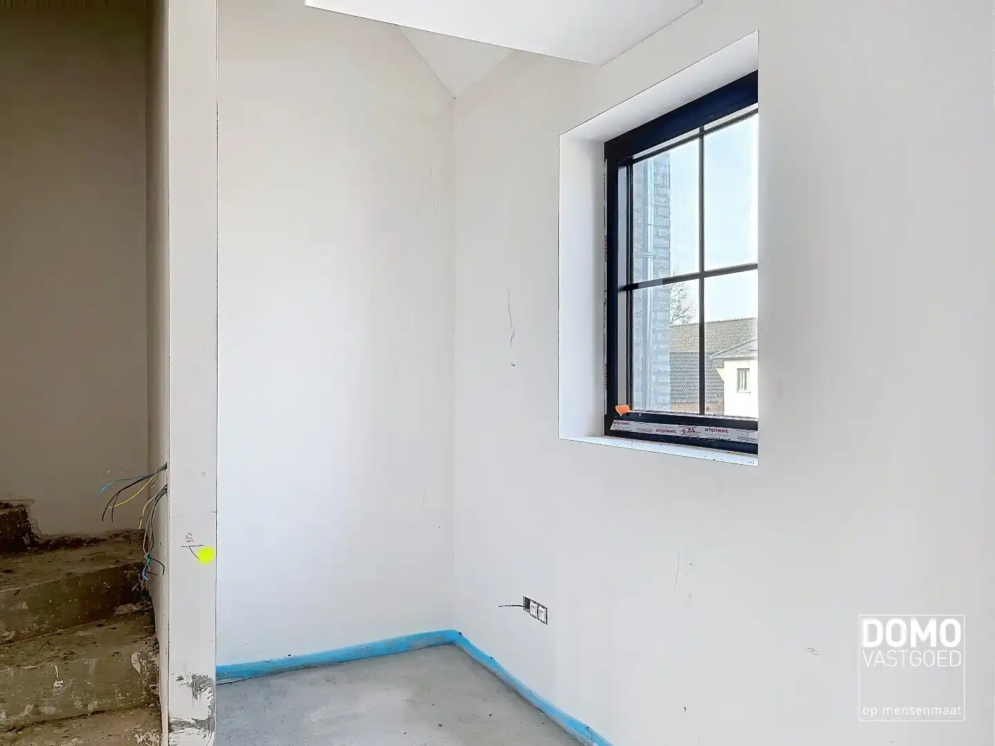 ENERGIEZUINIGE HALFOPENBEBOUWING MET 3 SLAAPKAMERS TE KERMT foto 8