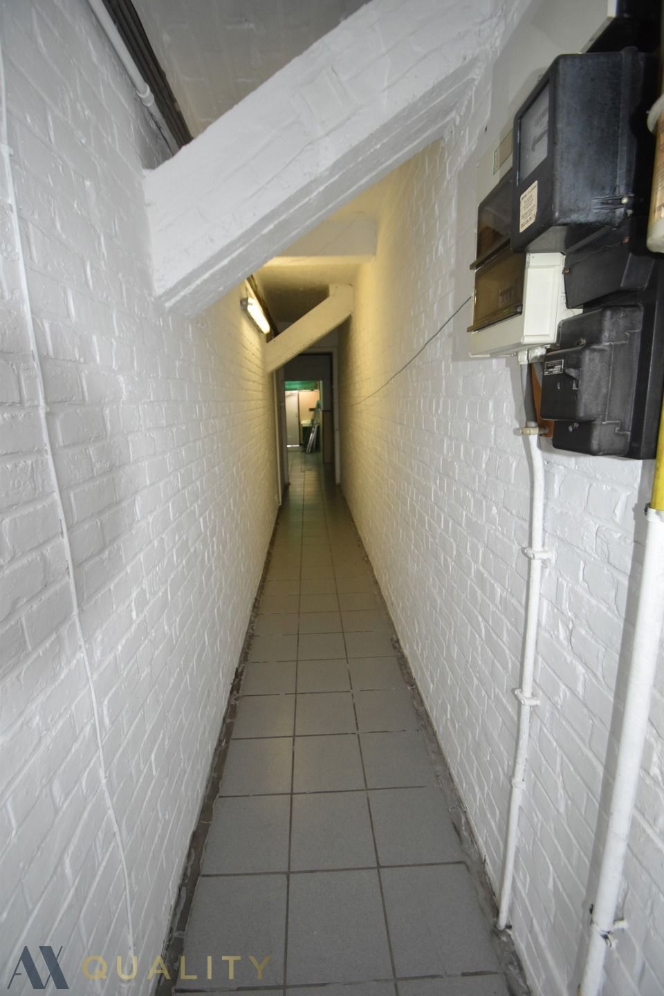te renoveren Half-open woning met koer op 01 are 77 ca foto 8