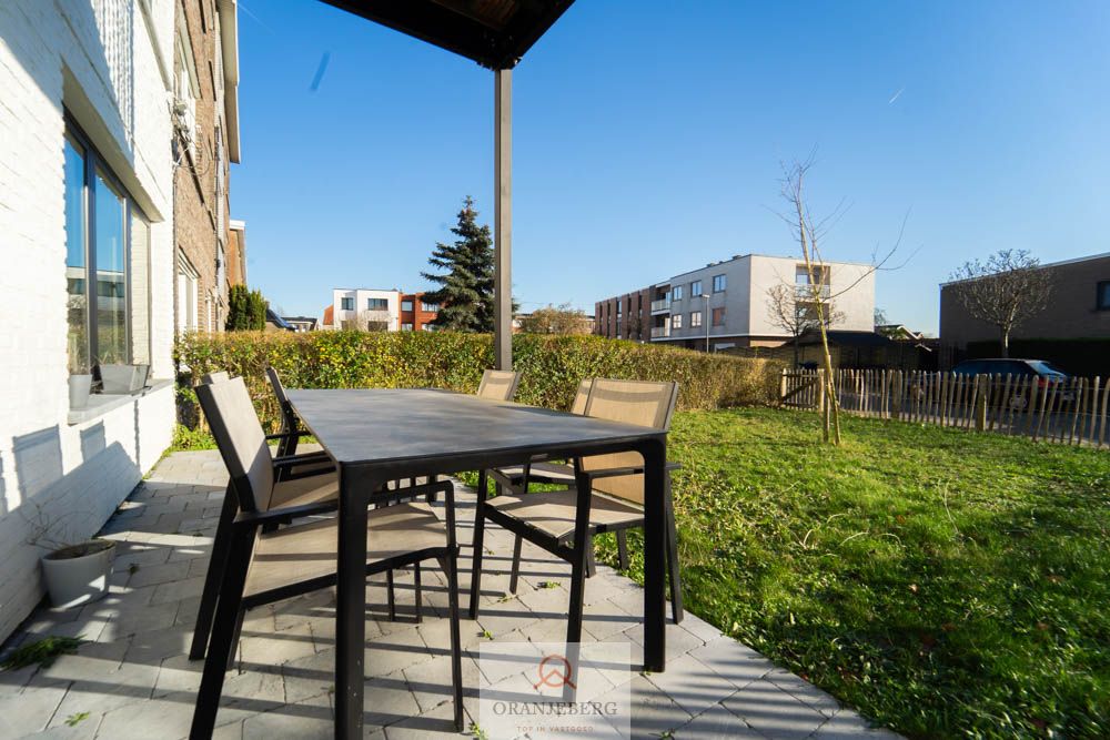 Gerenoveerd zonnig gelijkvloers 2-slaapkamerappartement met tuin foto 20