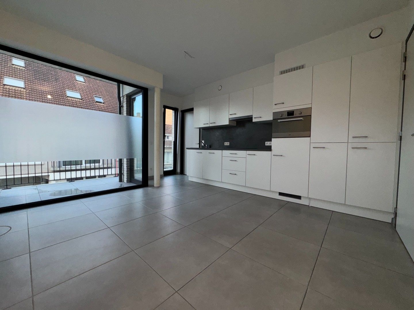 1 slaapkamer appartement te huur in centrum Maasmechelen foto 3