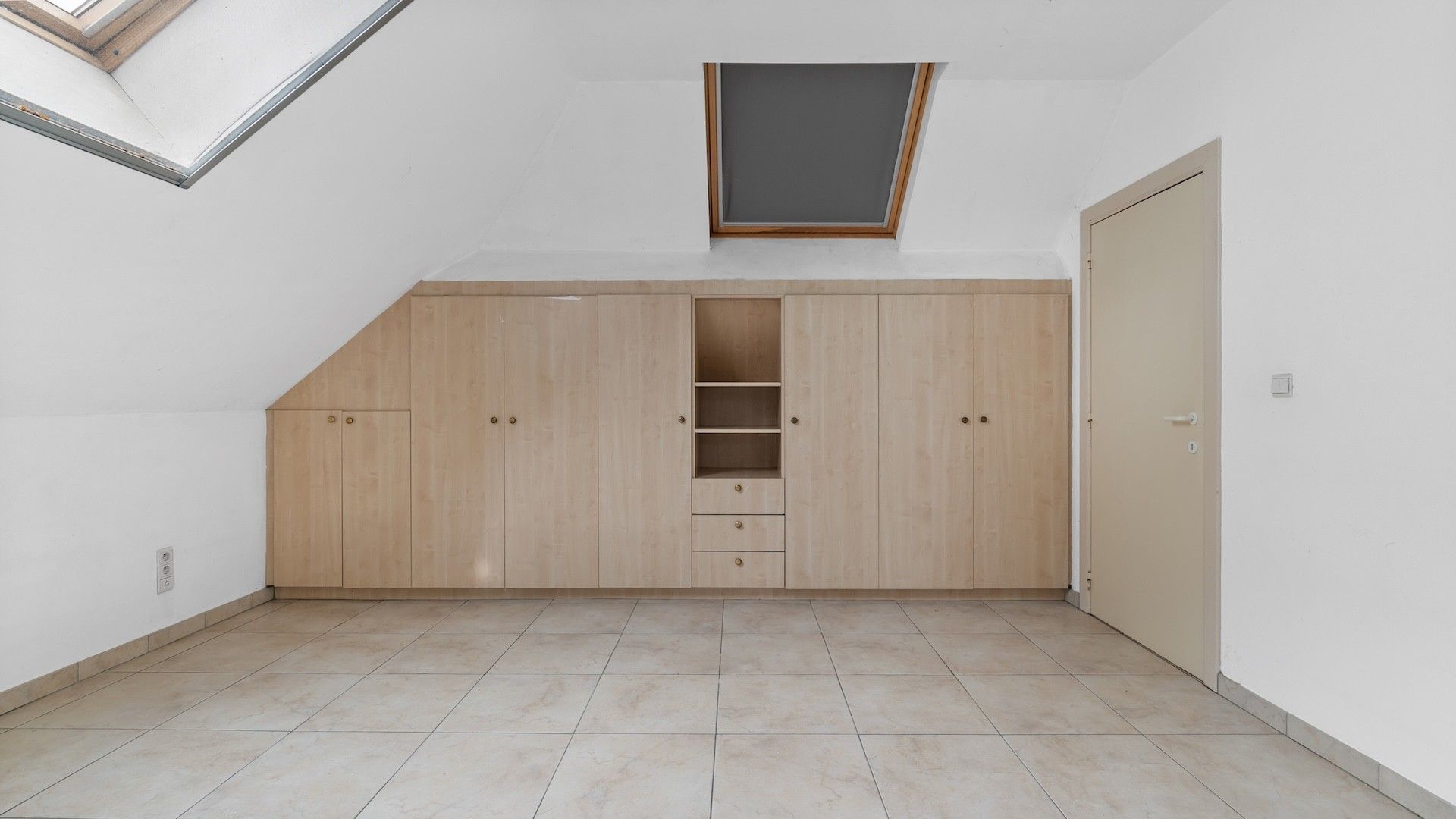 Vrijstaande woning te Molenblook (Genk) op een perceel van 9a33ca! foto 15