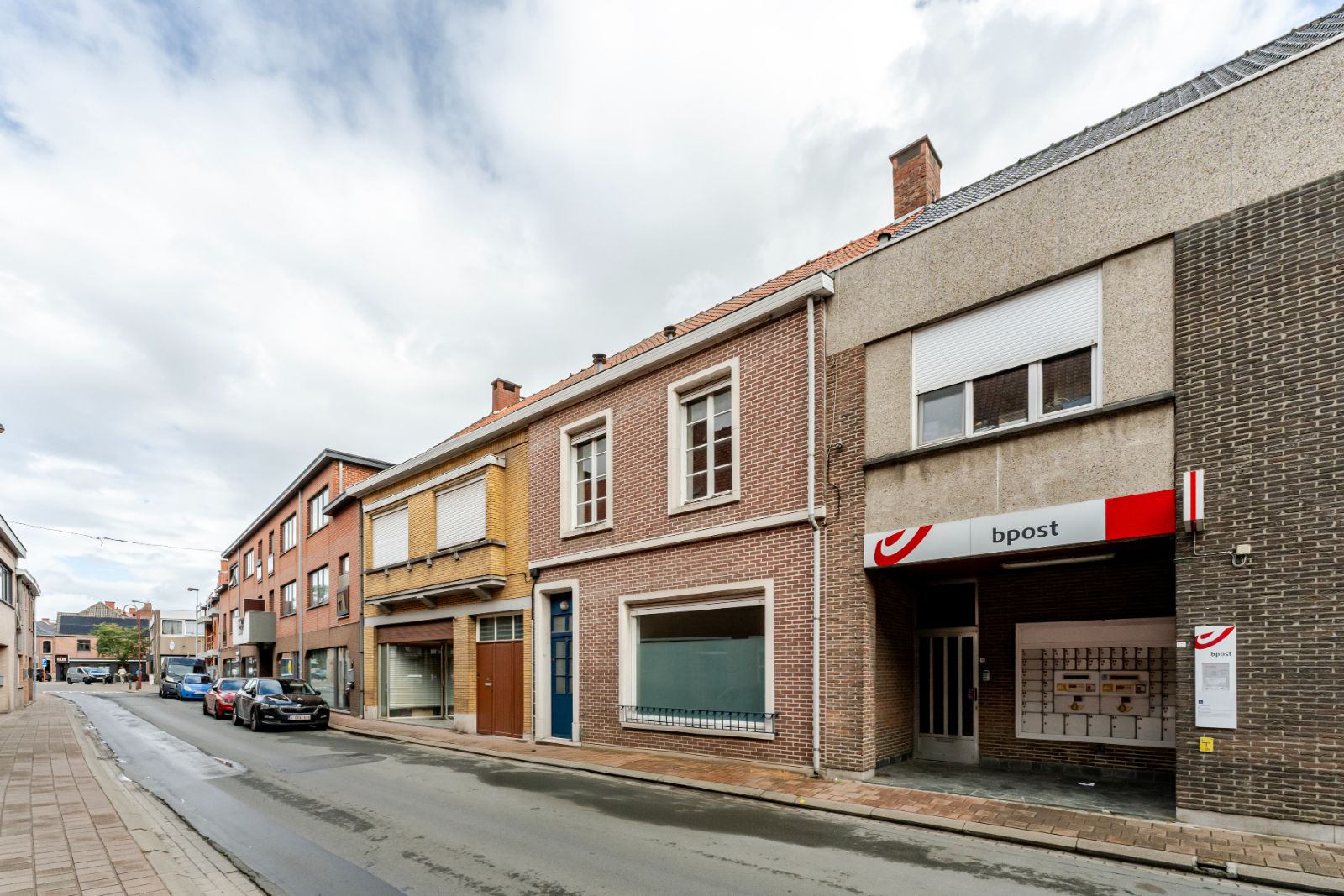 Statige woning met voormalige tandartspraktijk – centrum Ardooie! foto 21