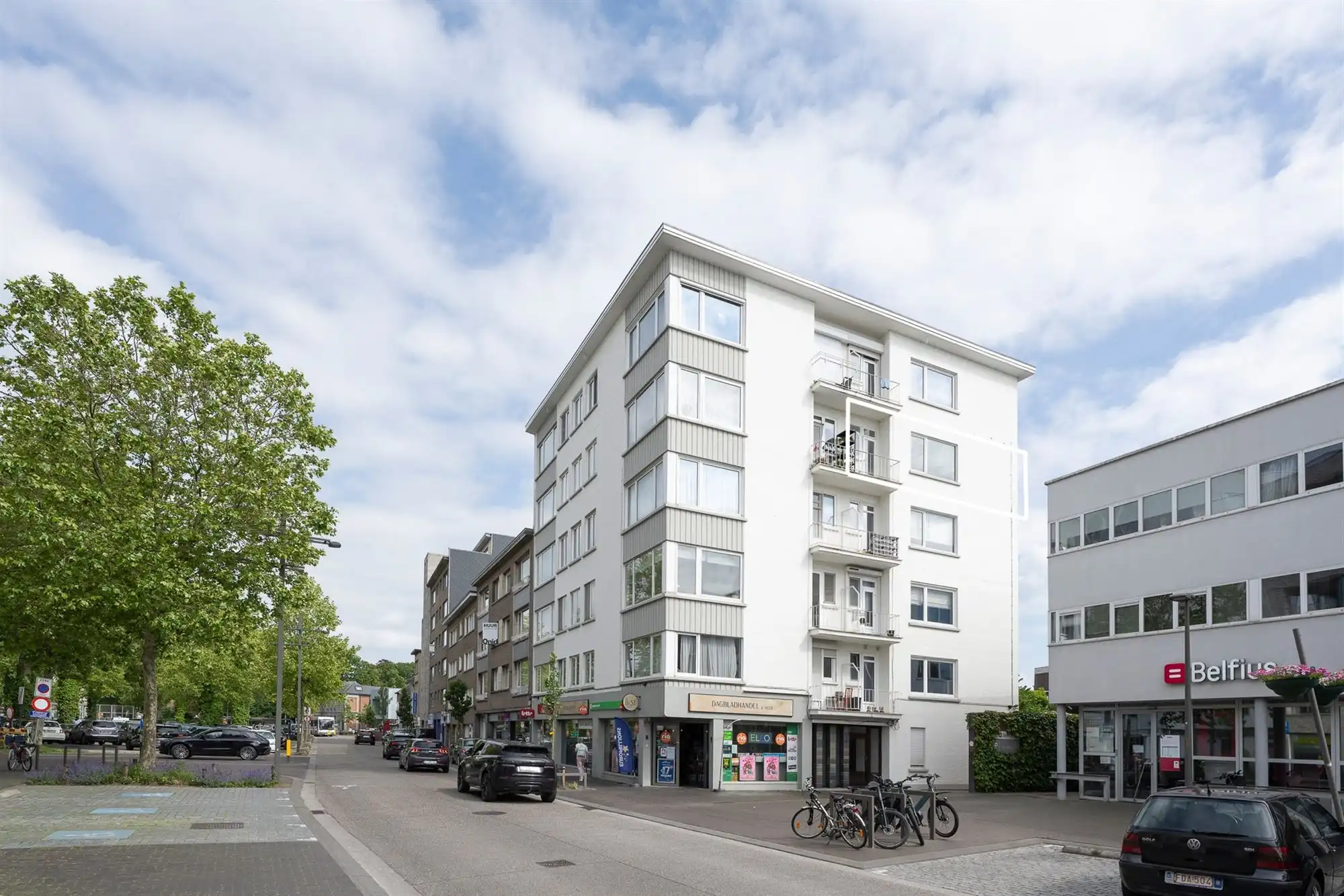 Lichtovergoten hoekappartement inclusief garagebox foto 2