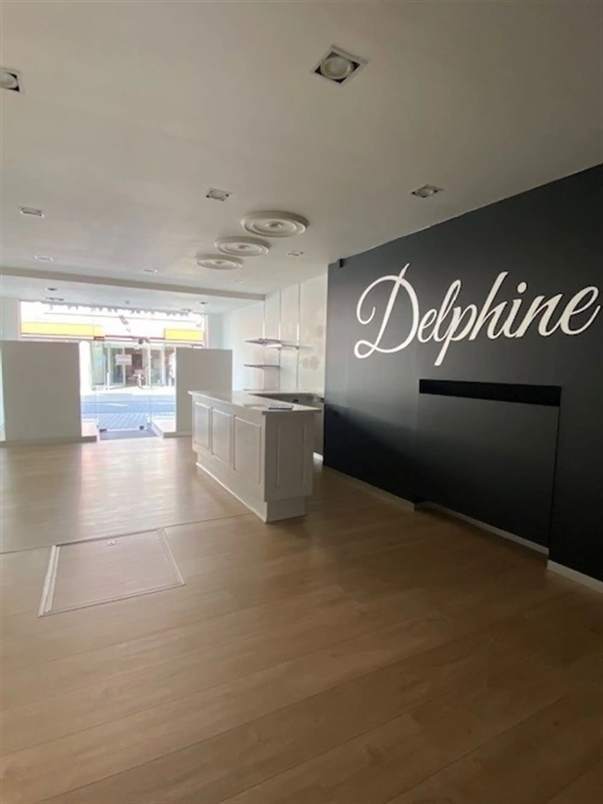 Karaktervol handelshuis met woonst foto 13