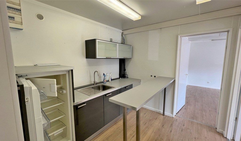 Magazijn te huur vlakbij afrit E17 te Sint-Niklaas foto 19