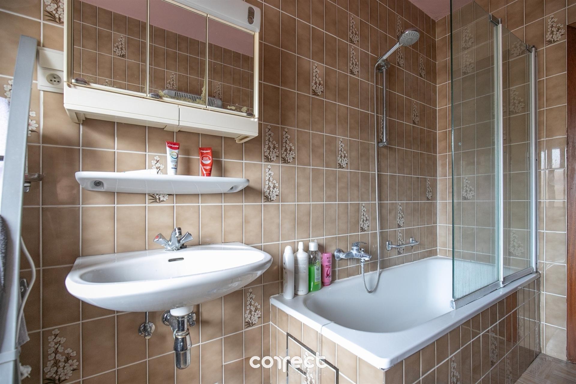 Gezellige rijwoning met 4 slaapkamers en prachtig uitzicht op de Spuikom. foto 9