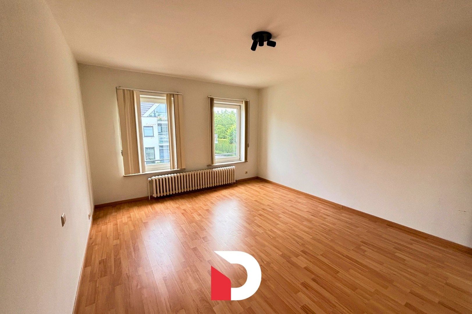 Instapklaar en ruim appartement met 3 slaapkamers en zonnig terras in Sijsele foto 8