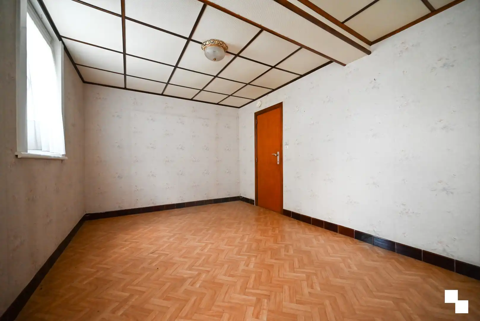 Compleet te renoveren woning / af te breken woning op rand van villawijk te Bosmolens foto 6