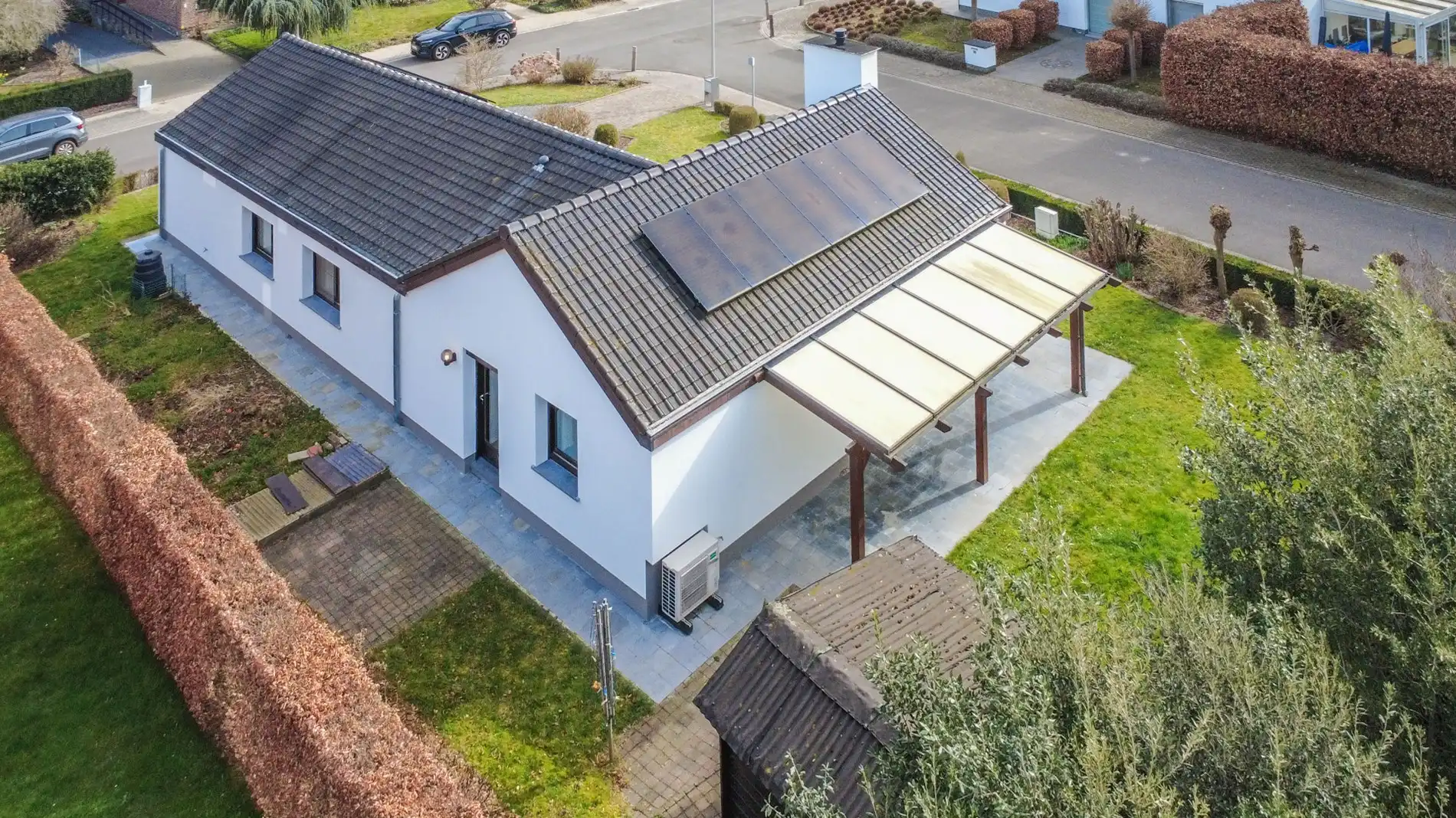 CHARMANTE GELIJKVLOERSVILLA OP TOPLOCATIE ! foto 5