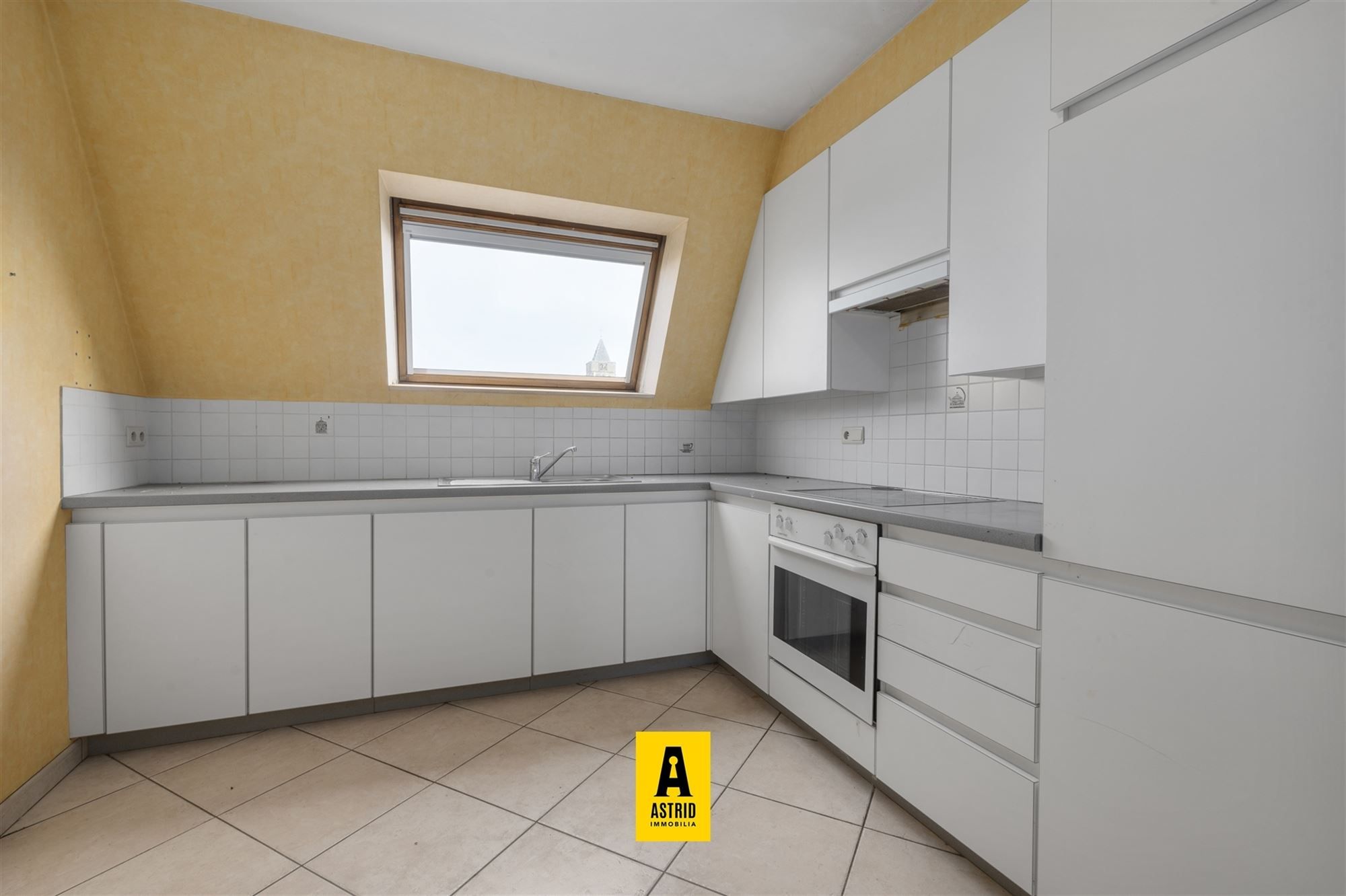 Ruim & zonnig 3-slpk-appartement met terras te Bredene! foto 10