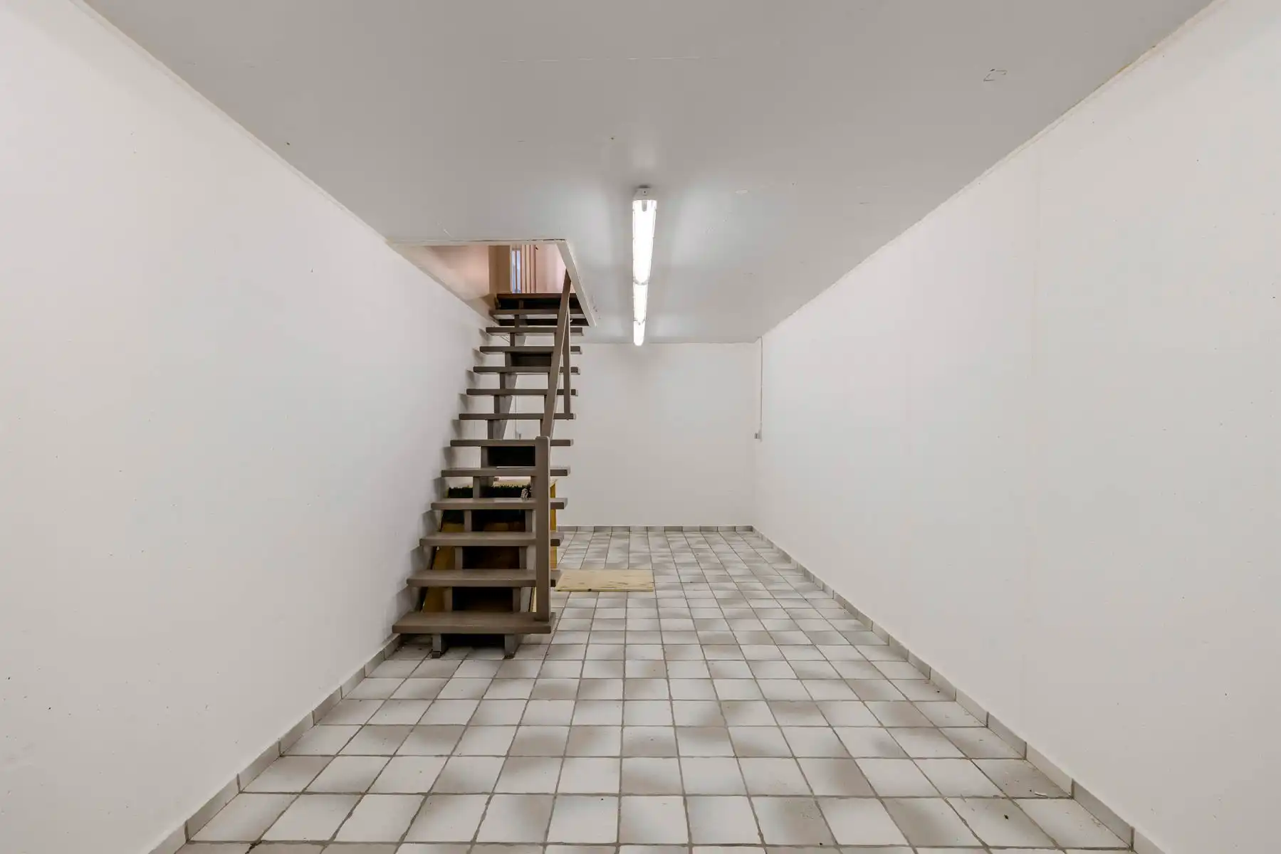 GLV handelspand/kantoor van 133m² met kelder, terras en tuin foto 14