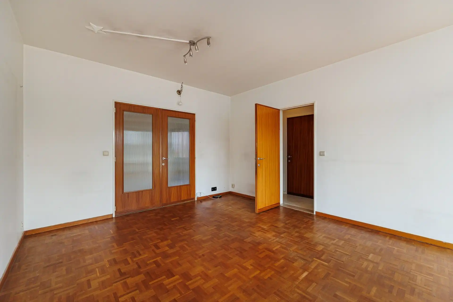 Lichtrijk appartement met garage nabij park Ertbrugge foto 8