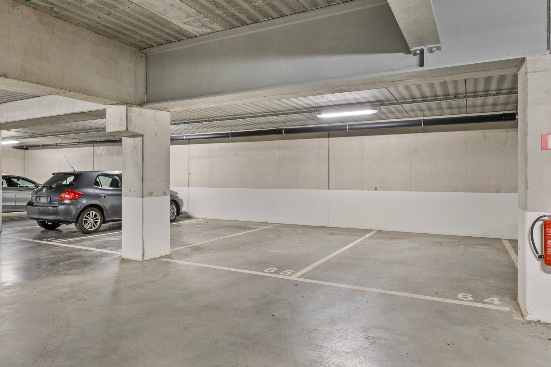 Prachtige ruime penthouse met parkings en terras te Halle foto 16
