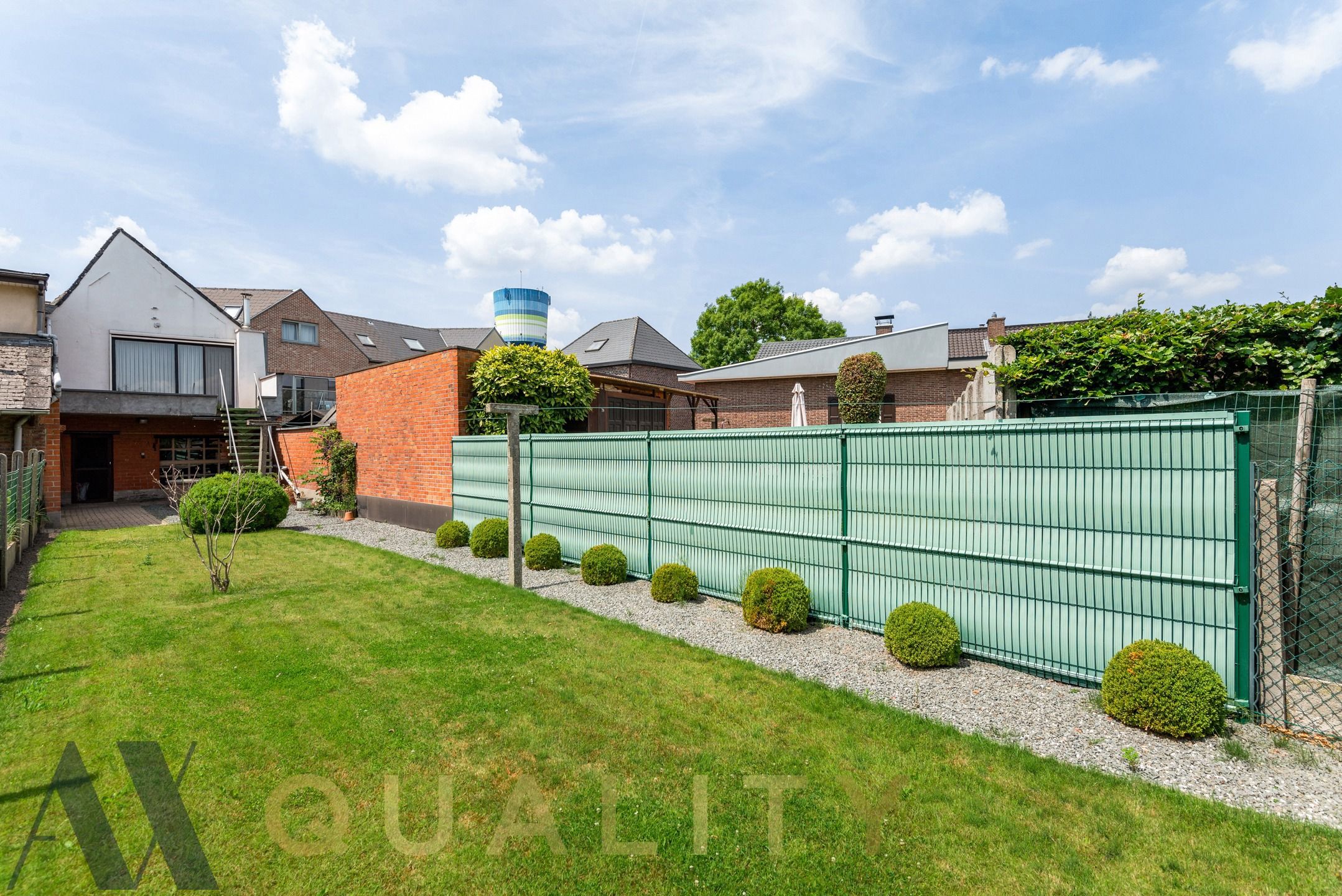 Bel-etage woning met tuin en 4 en suite slaapkamers foto 6