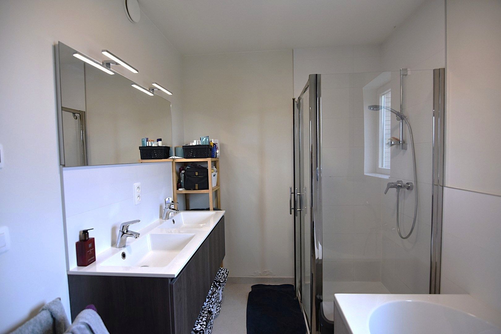 Lichtrijk 2-slpk appartement met privé parking nabij Rumbeke foto 13