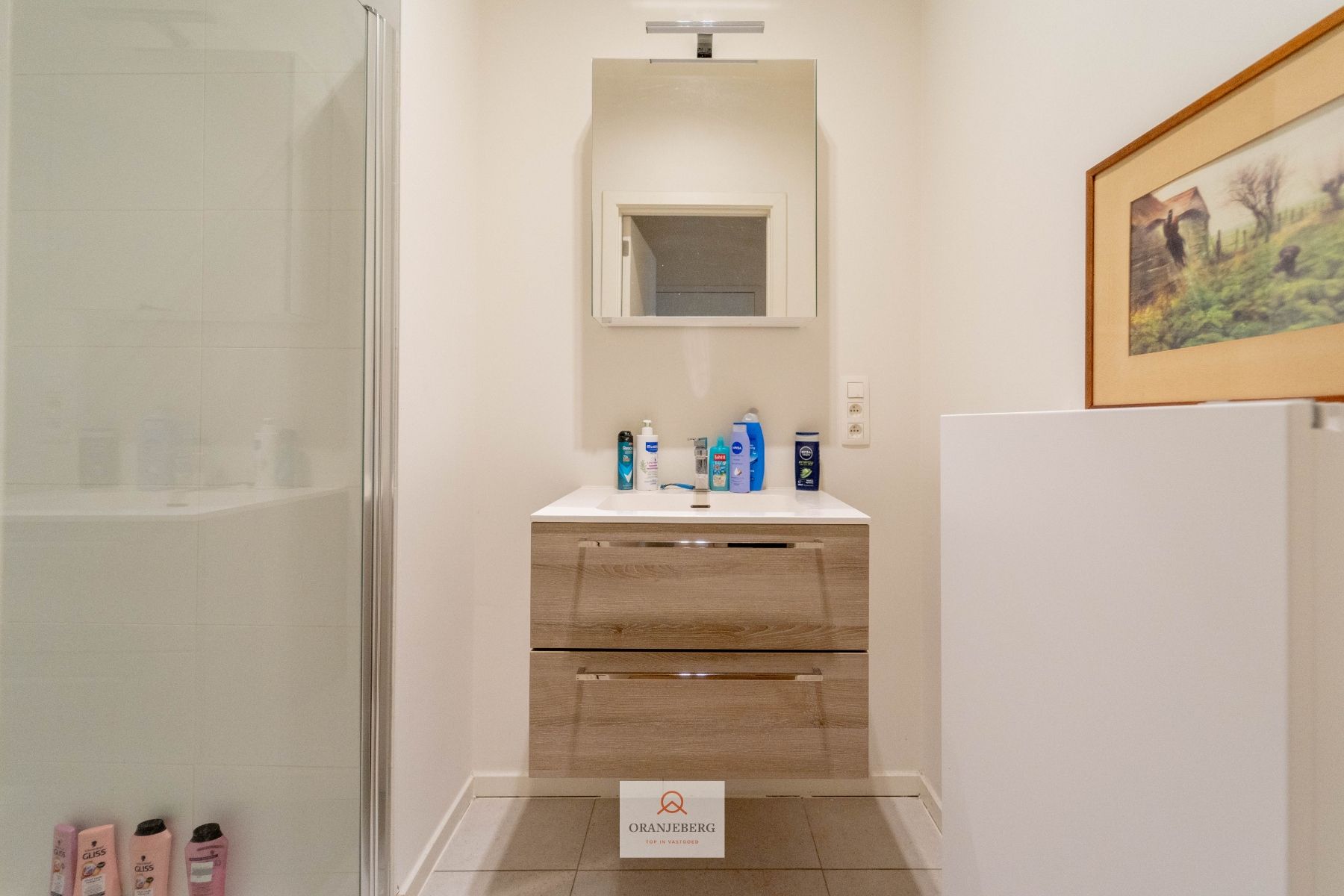 Moderne gelijkvloerse studio met terras te Gent foto 15