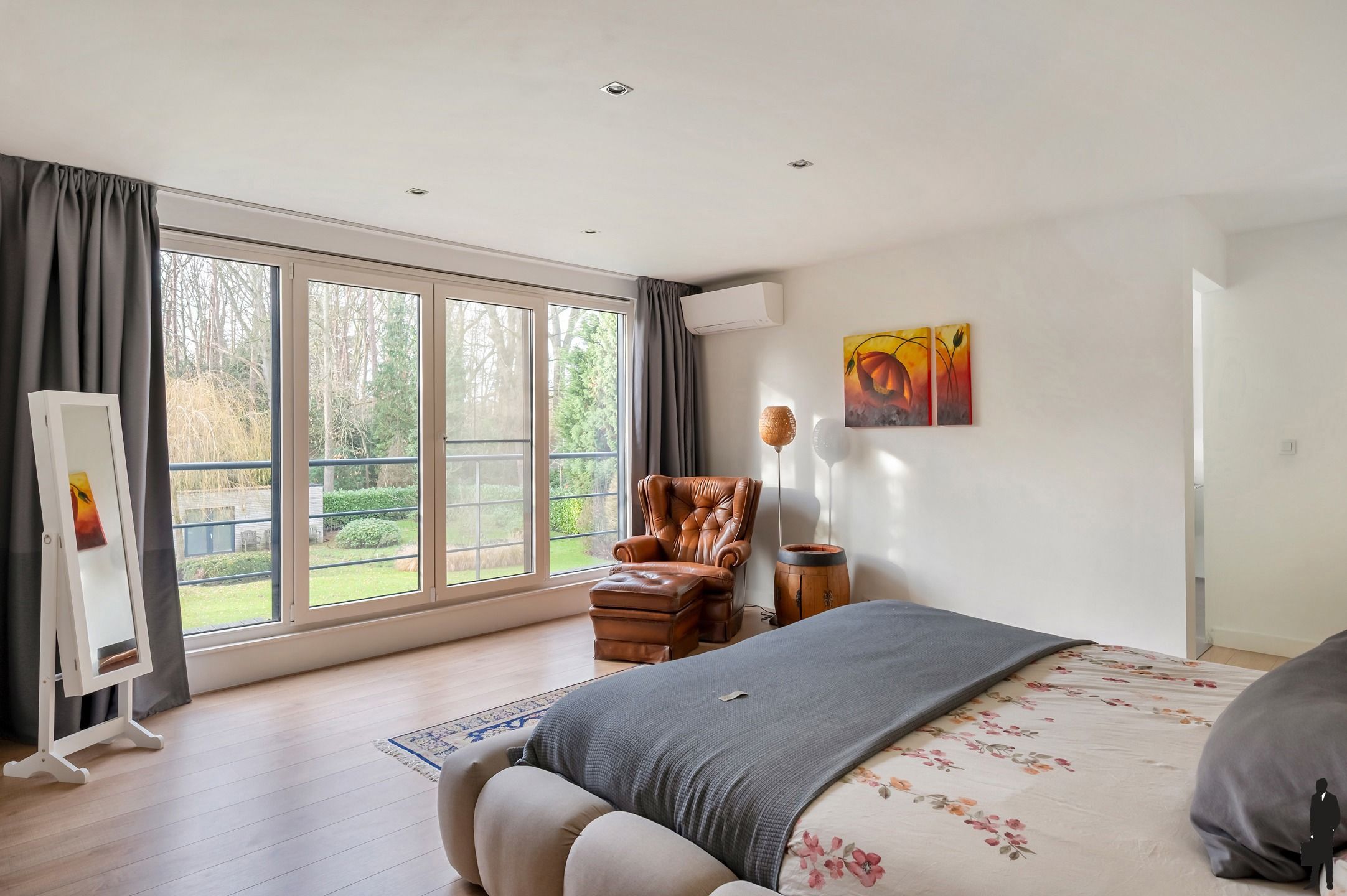 Moderne villa met zwembad foto 22