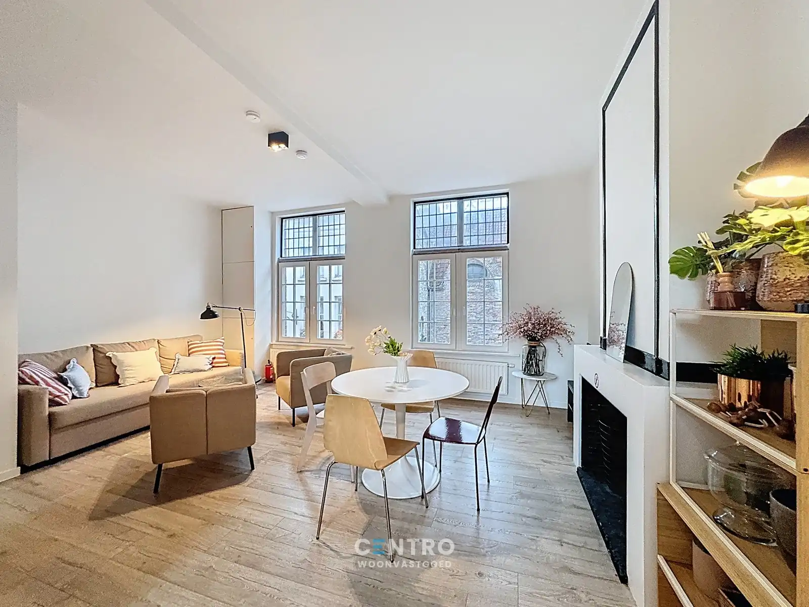 Instapklaar gemeubeld appartement op één van de mooiste locaties van Brugge! foto 5