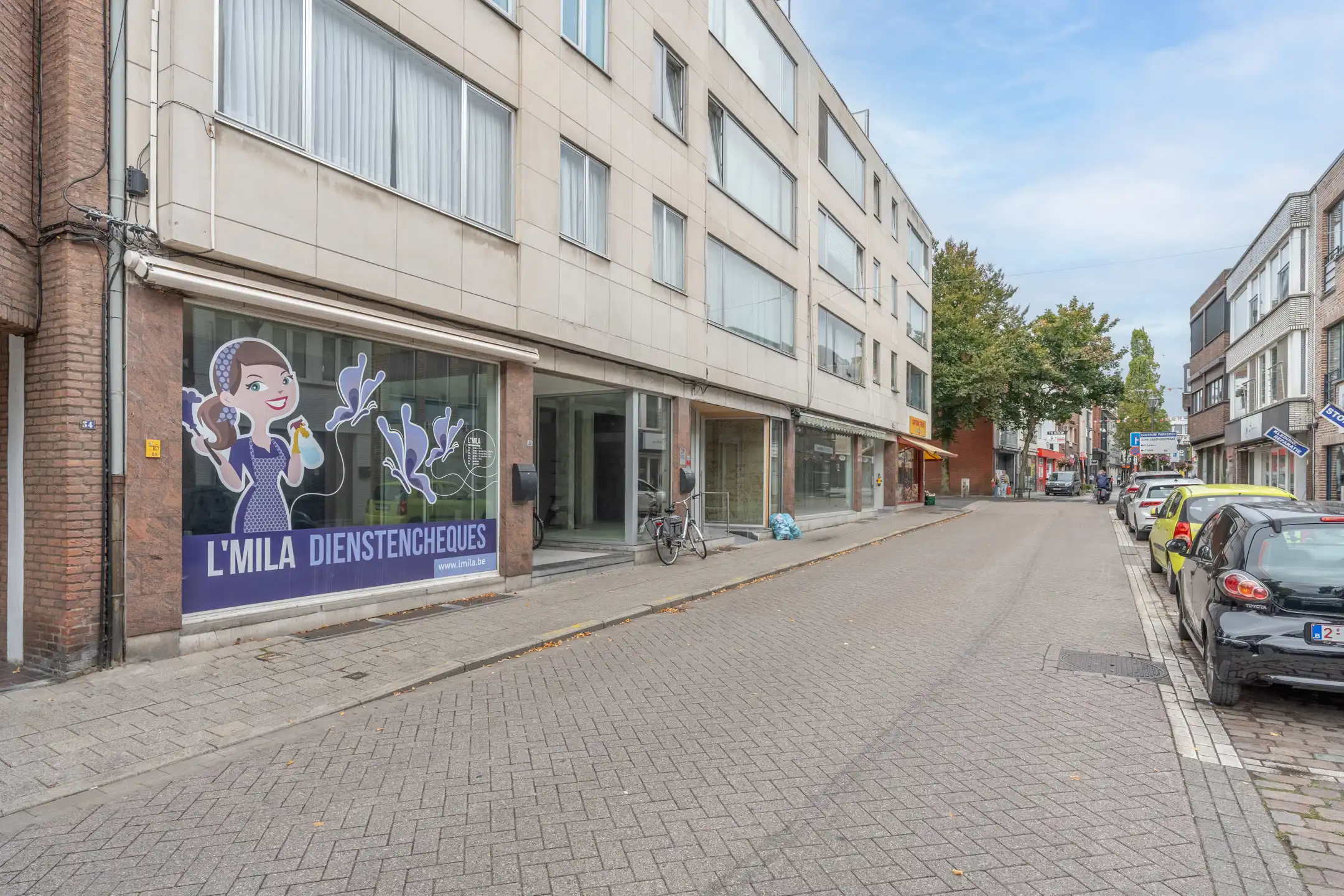 Ruim handelspand met mooie vitrinebreedte, centraal gelegen te Turnhout foto 2