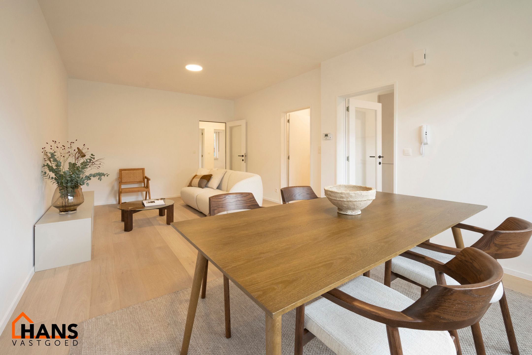 Gerenoveerd gelijkvloers appartement. foto 4