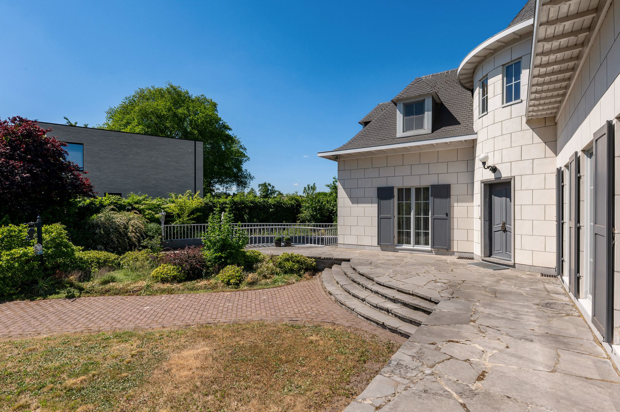 Uitzonderlijk gelegen villa nabij groen op grond van 2.785m² foto 36