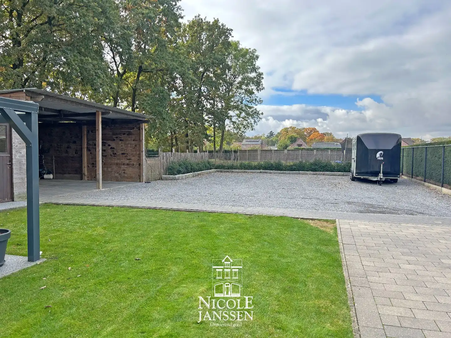 Charmante halfvrijstaande woning  foto 26