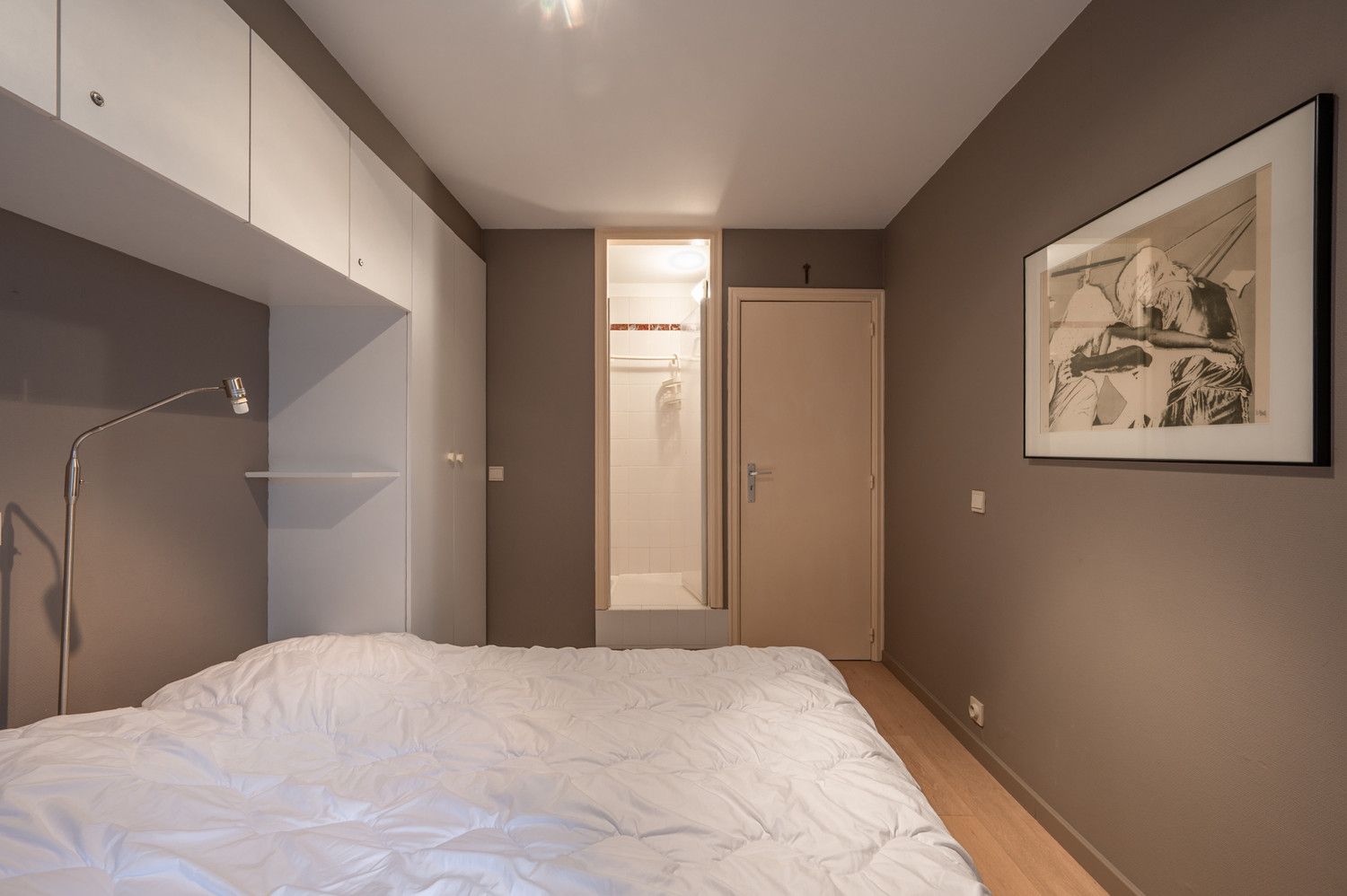 Instapklaar vakantie-appartement met zijdelings zicht op zee foto 13