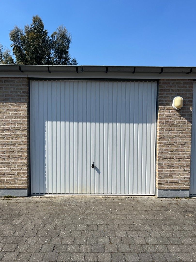 Garagebox te koop in Wevelgem foto 2