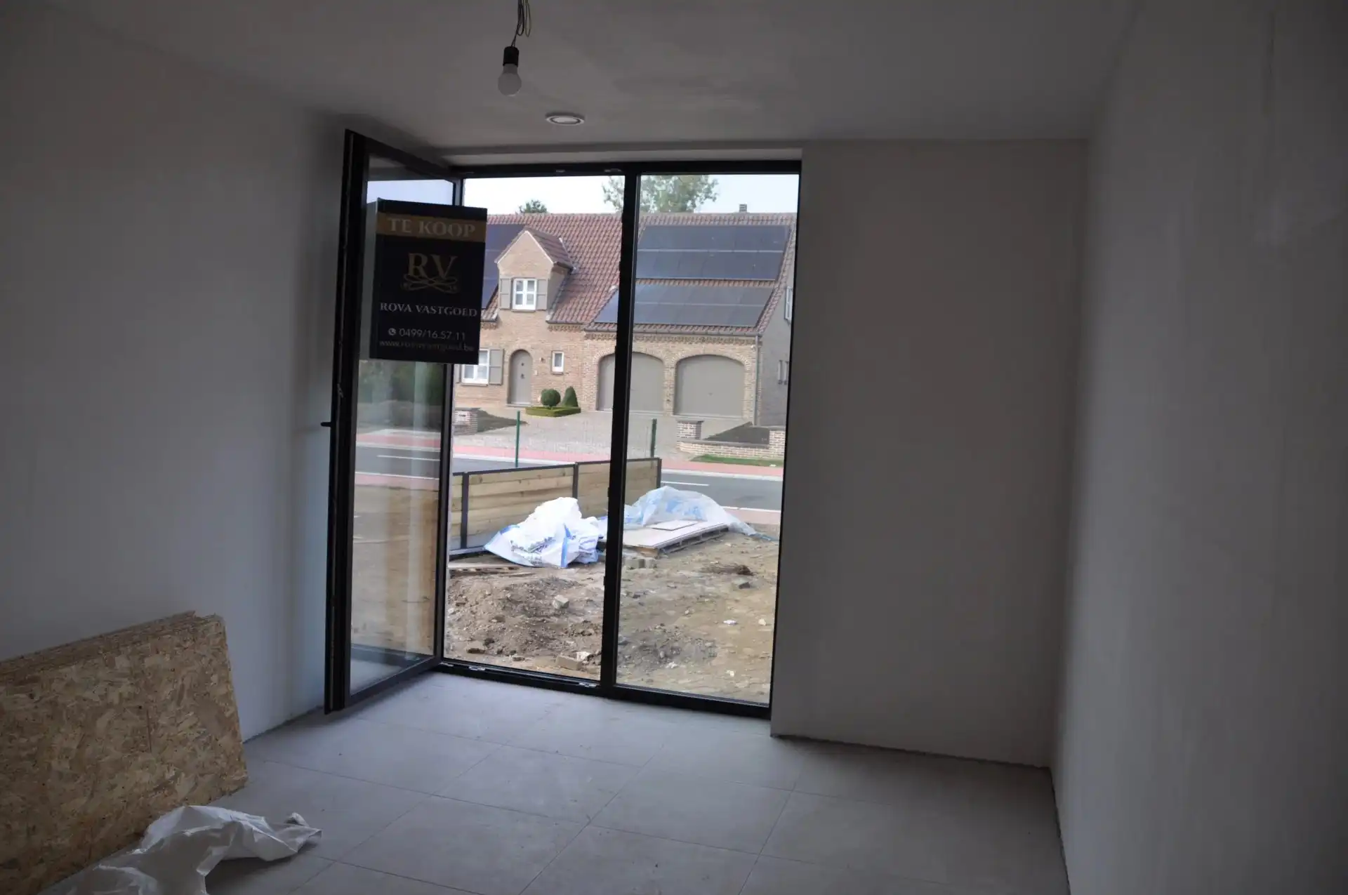 03 EXCLUSIEF GELIJKVLOERS NIEUWBOUWAPPARTEMENT MET 2 SLPK’S EN RUIME TUIN IN LINKHOUT foto 6