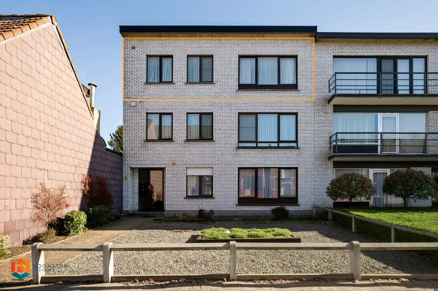 Ruim 3 slpkr app met garagebox foto 16