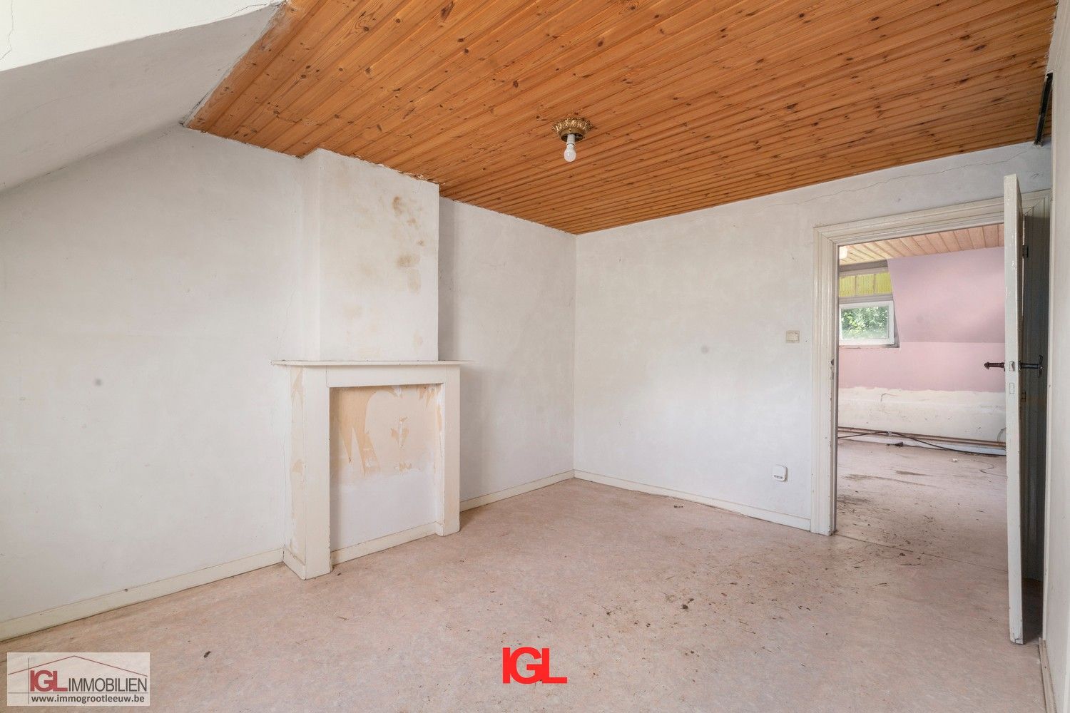 Te renoveren driegevel tegenover Beukenbos foto 10