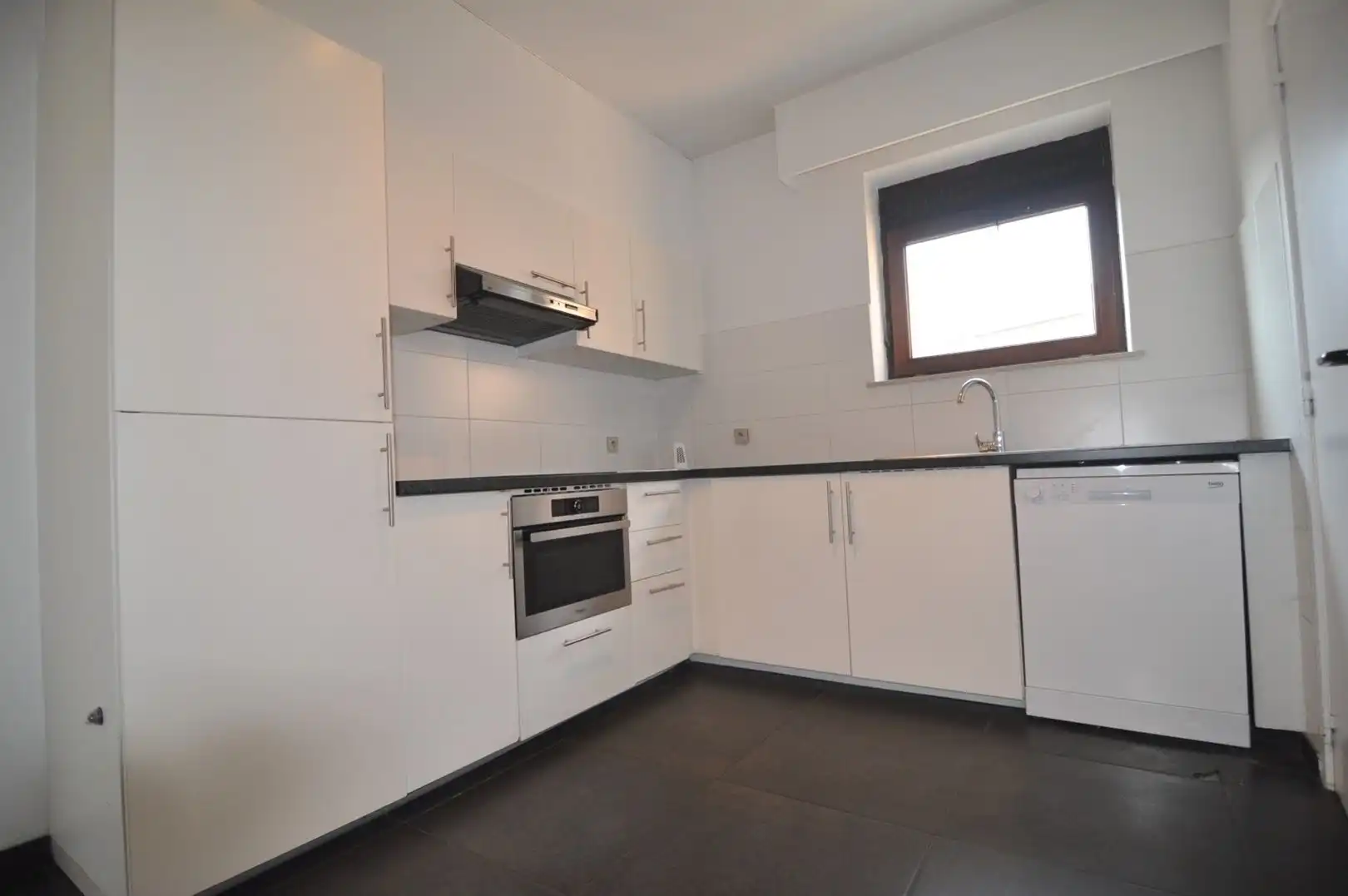 Ruim appartement met 3 slaapkamers op toplocatie in hartje Hasselt foto 17