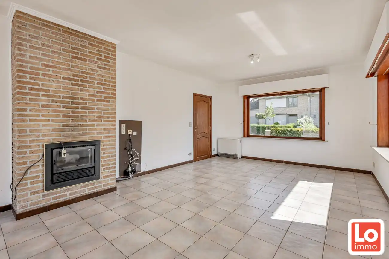 Gelijkvloerse open woning met dubbele inpandige garage en zonnige tuin op een toplocatie nabij het centrum van Lochristi! foto 5