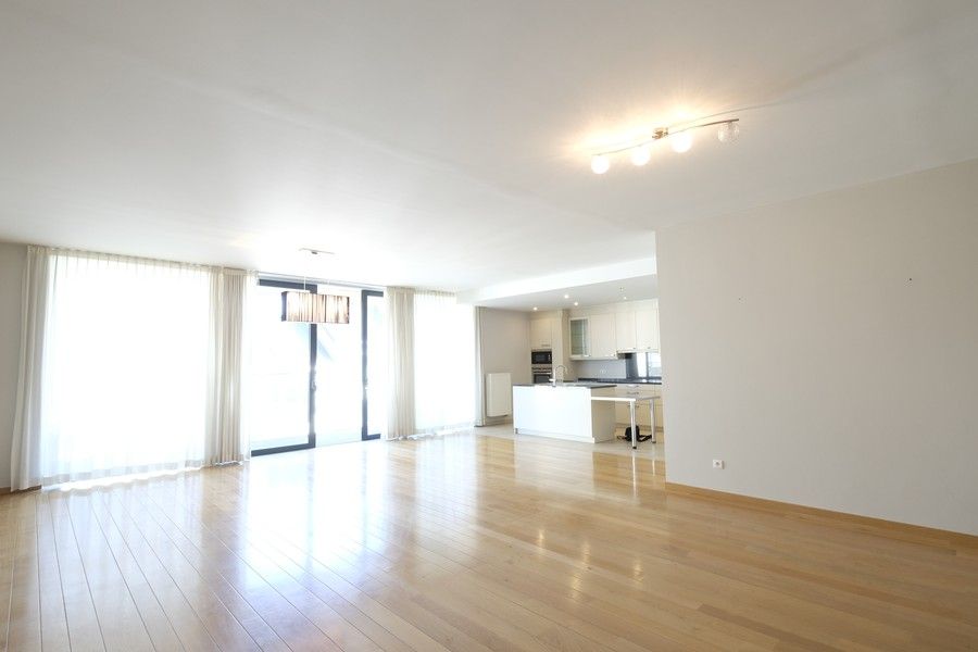 Recent 3 slpk's appartement van 145 m² in het centrum foto 5