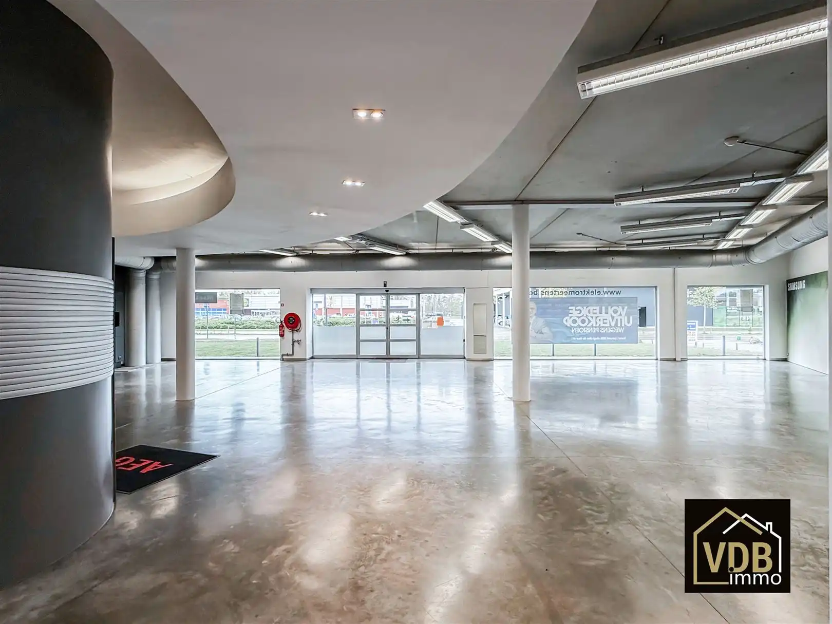 Commercieel pand op TOP locatie foto 33