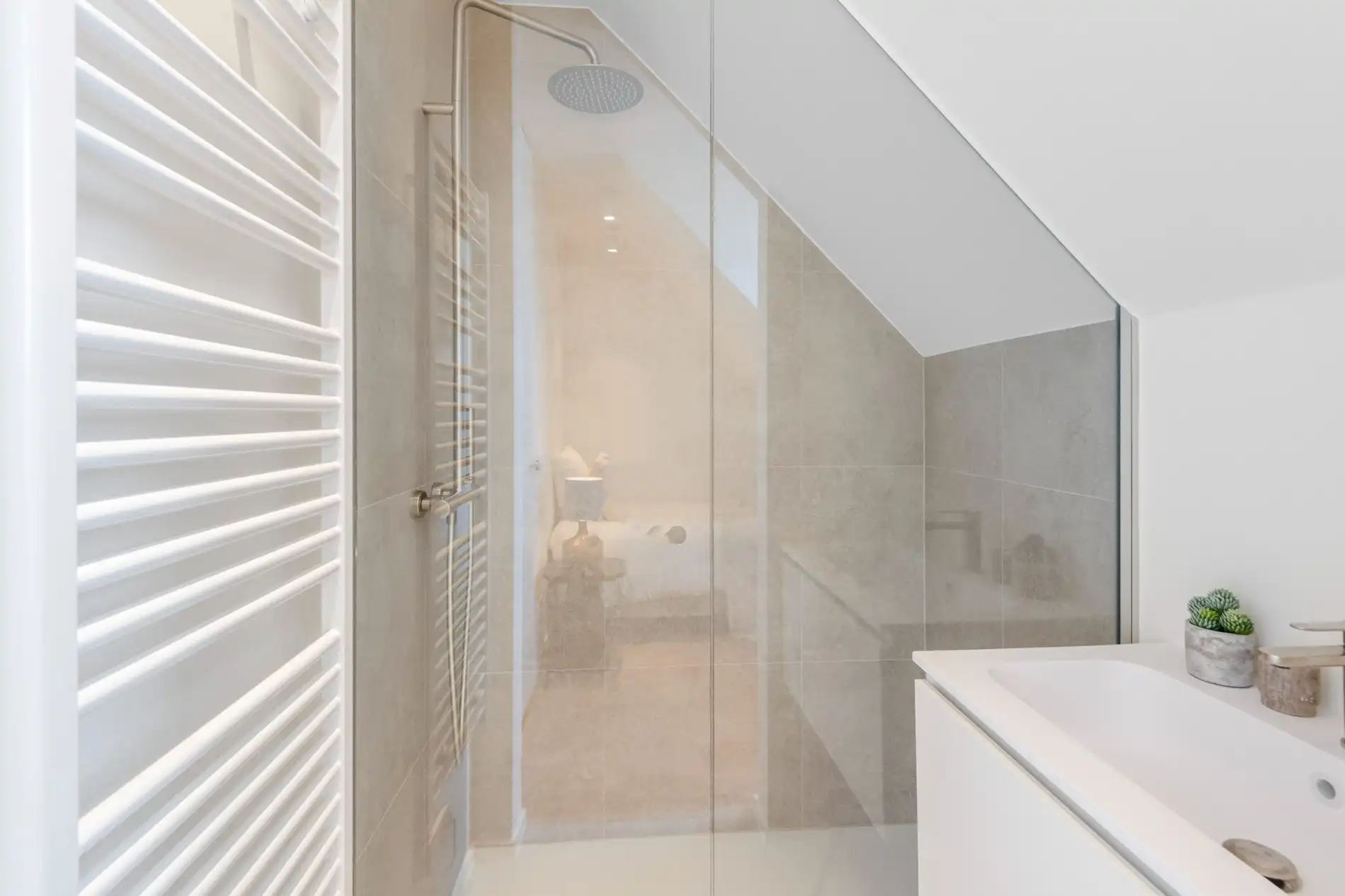 Afgewerkt nieuw duplex dakappartement met zijdelings zeezicht in het centrum van Knokke foto 19