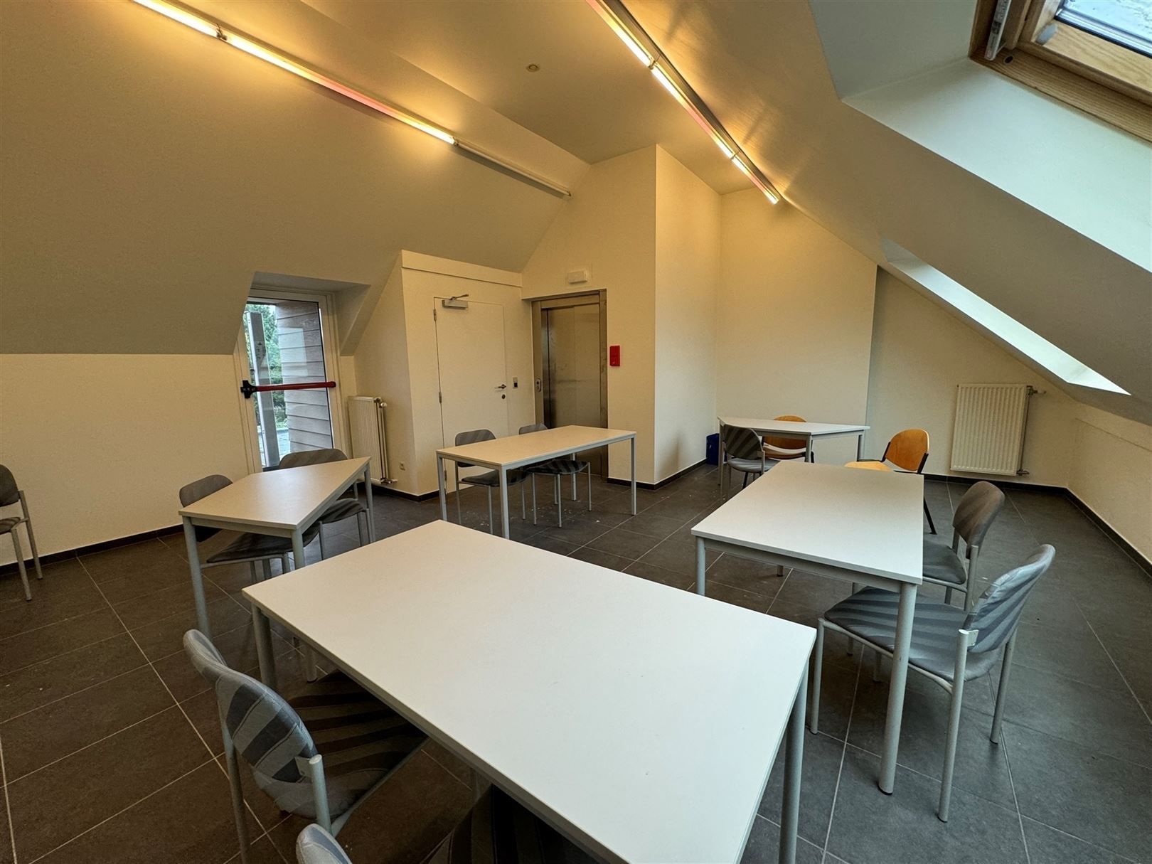 Te renoveren woonhuis in het centrum van Rijkevorsel! foto 17