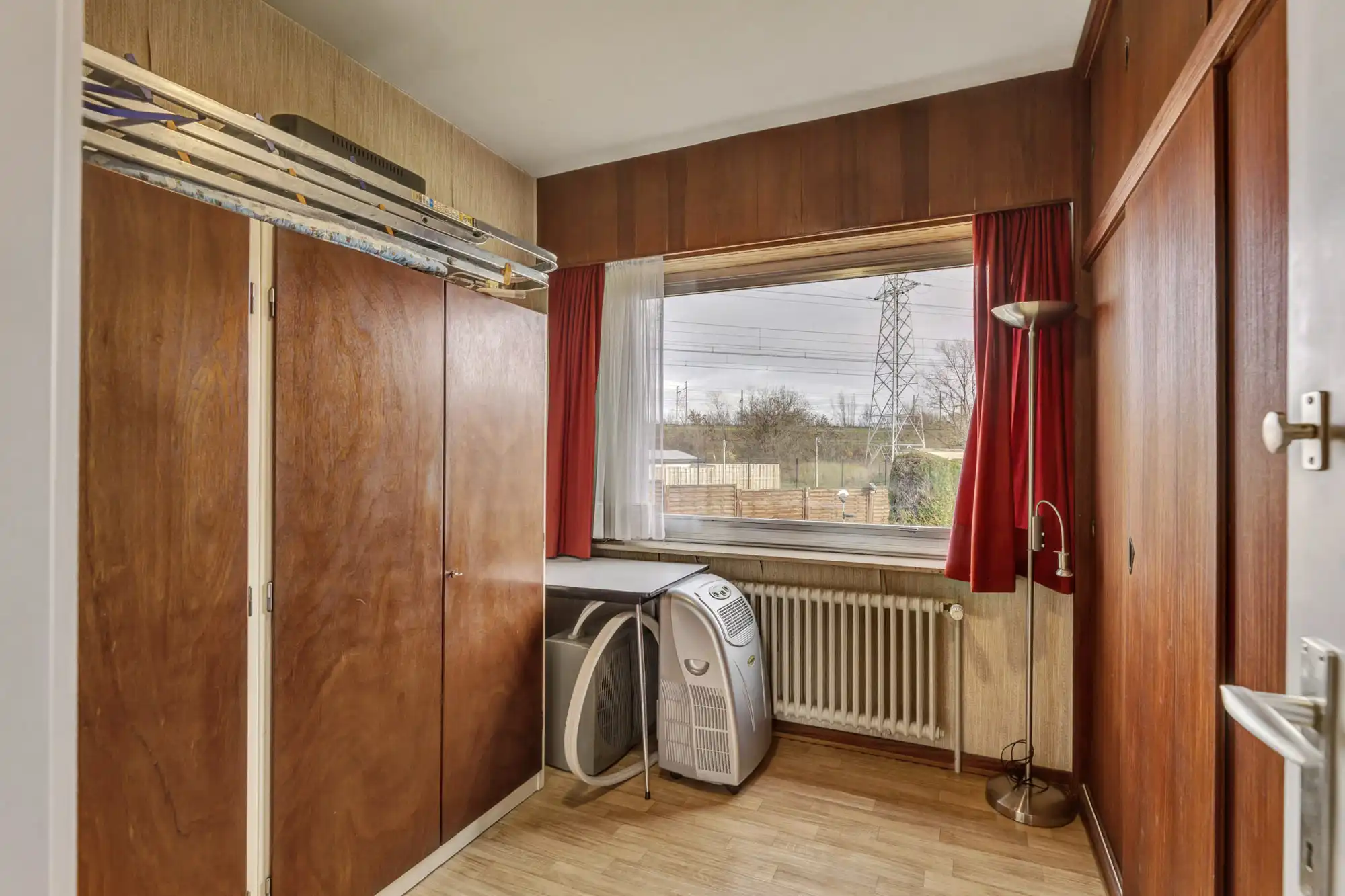 Bungalow met garage en tuintje op strategische ligging foto 19