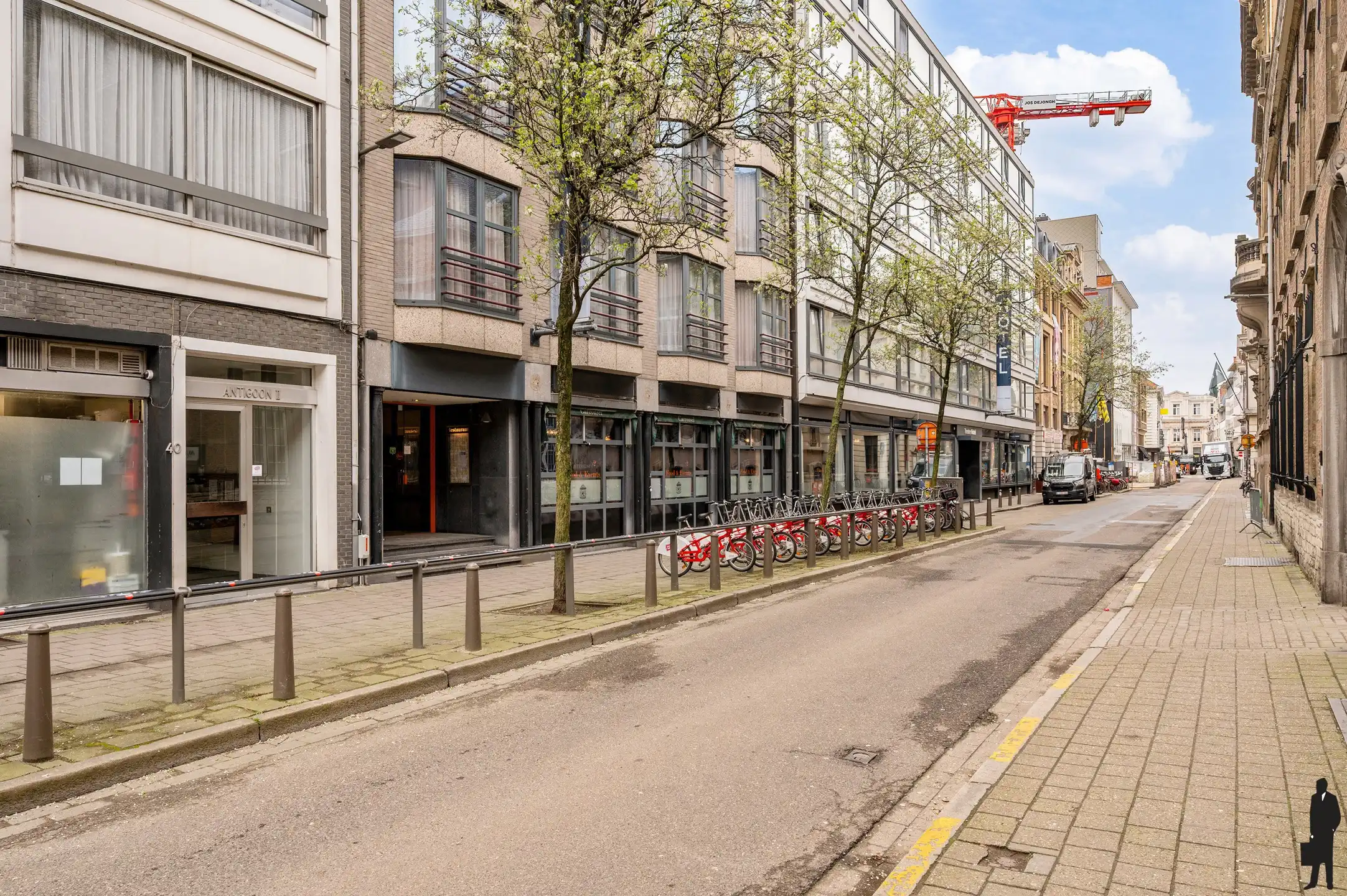 Studio met zicht op Theaterplein foto 12